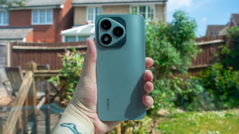 Обзор Honor 400 Lite: Талантливый мистер Рипли