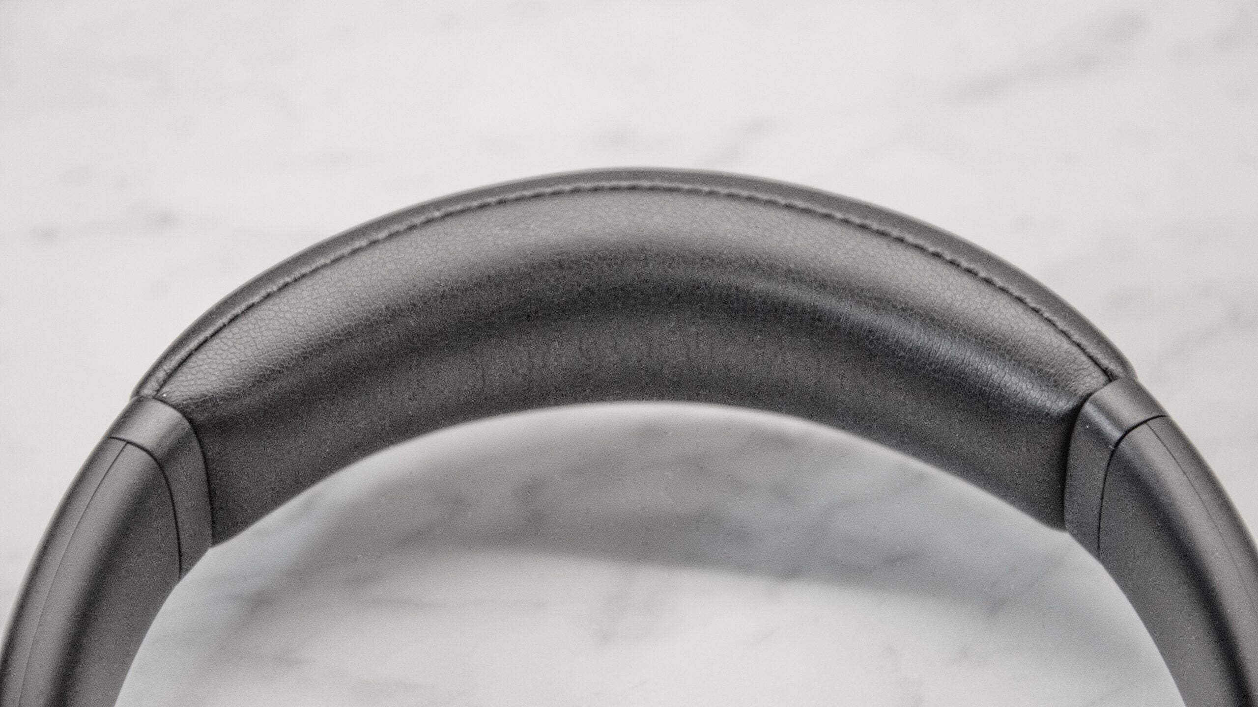 A close up of the padding on the underside of the JBL Tour ONE M3's headband