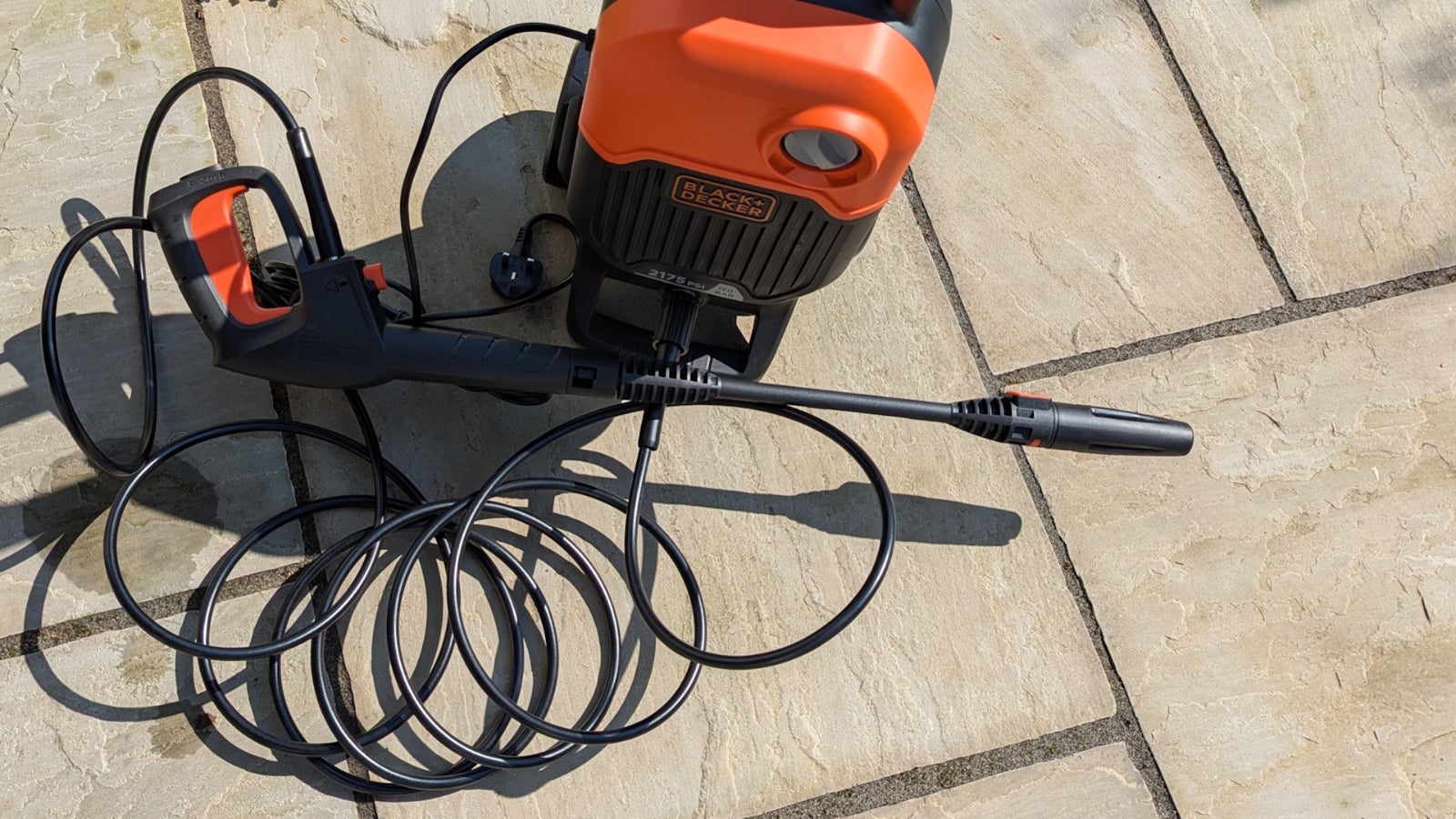 Black + Decker BEPW2000-GB обзор минимойка вид сверху