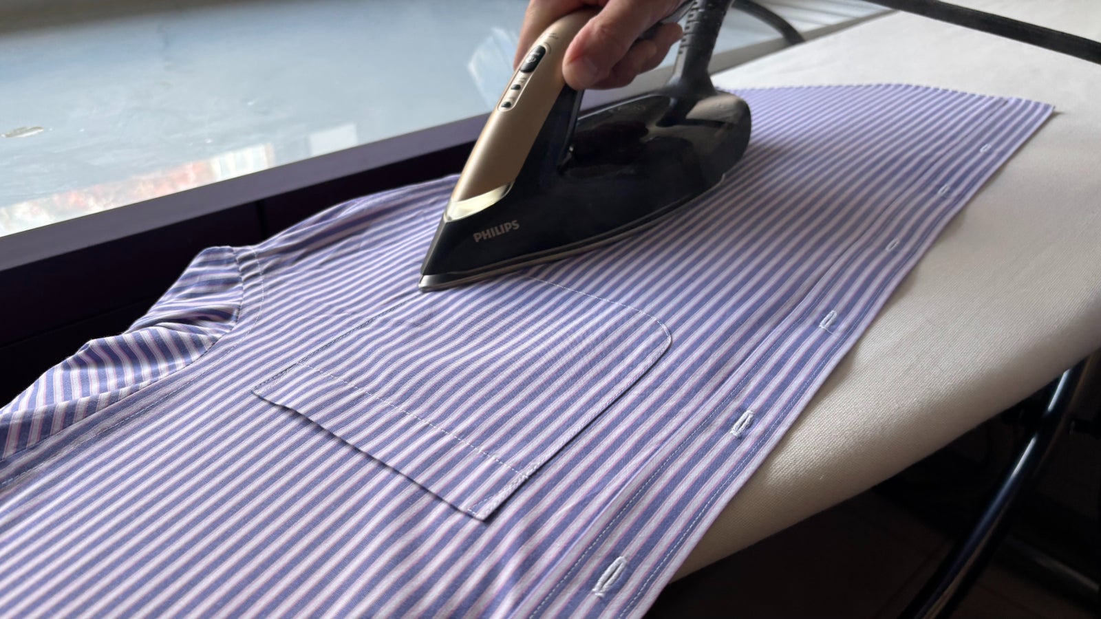 Philips PerfectCare 8000 PSG8130/80 Steam Generator Iron review shirt body being ironed