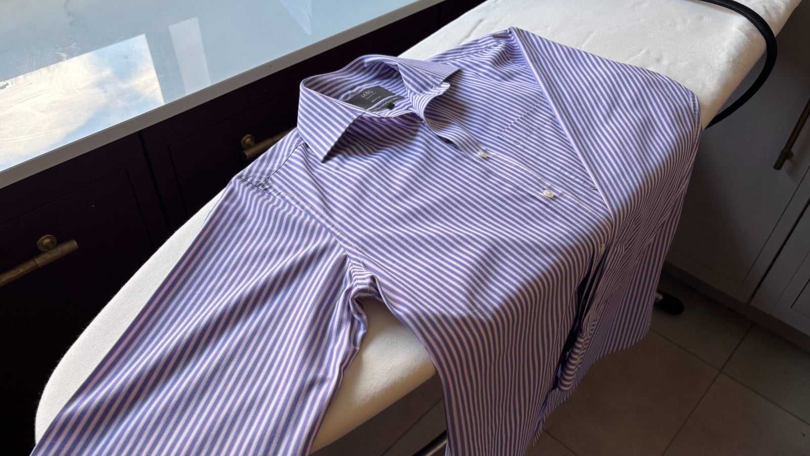 Philips PerfectCare 8000 PSG8130/80 Steam Generator Iron review ironed shirt