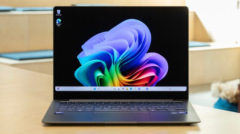 Обзор Samsung Galaxy Book5 Pro: Хороший, но дорогой компактный OLED-ноутбук